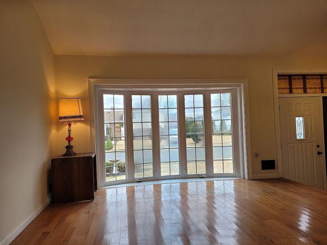 10 Ovington Drive Hamilton, NJ 08620 - Photo 12 of 19