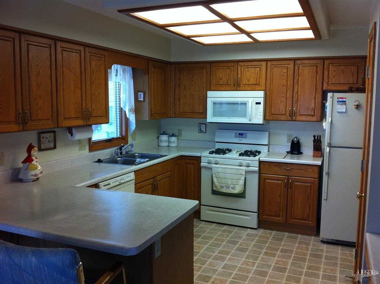 6136 Shadow Ridge Place Fort Wayne, IN 46804 - Photo 13 of 19 Gallery Image 13