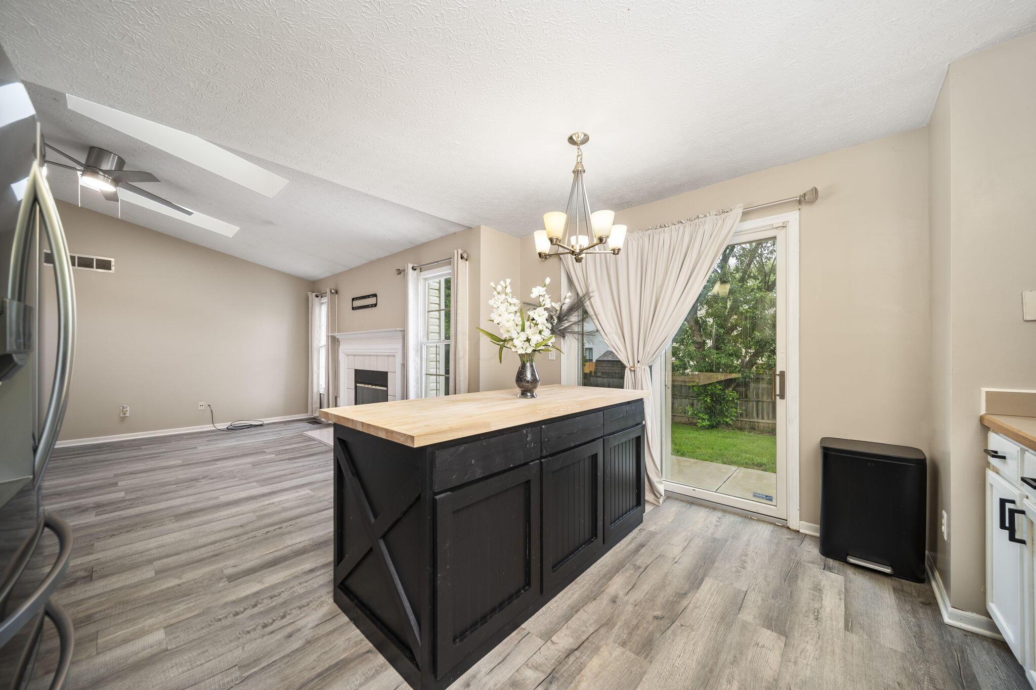 2985 Briar Ridge Road Columbus, OH 43232 - Photo 20 of 48 Kitchen