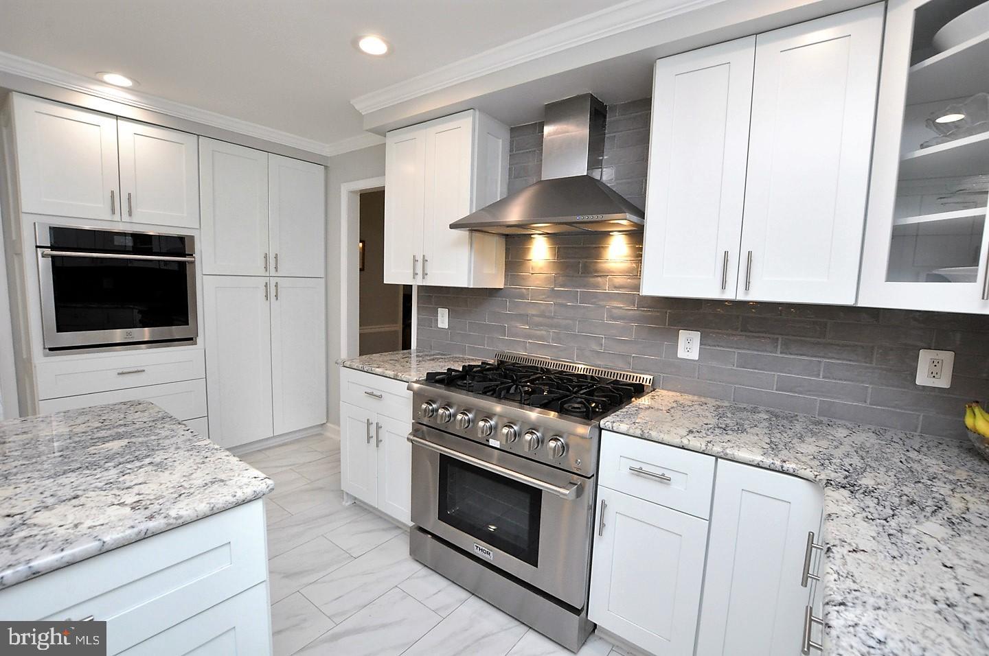 6 Macclesfield Drive Medford, NJ 08055 - Photo 6 of 41 Stainless steel appliances