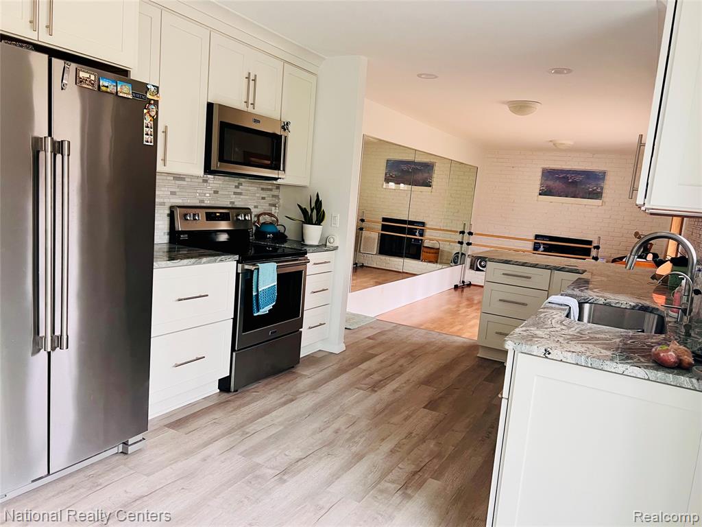 1900 North Hughes Road Howell, MI 48843 - Photo 24 of 50 Gallery Image 24