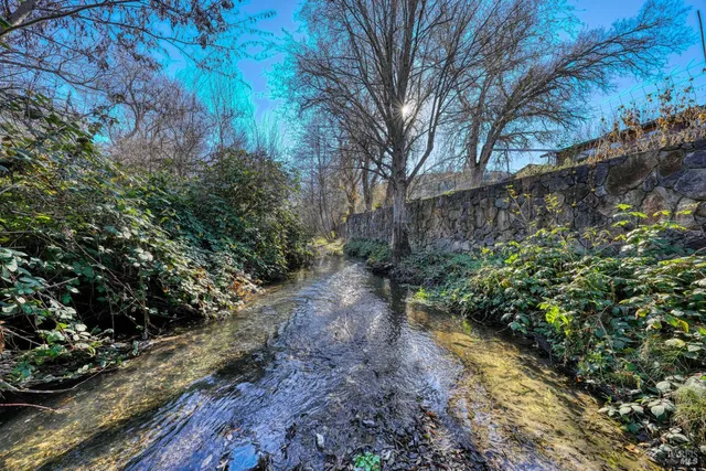 $349,000 | 17730 Pomo Trail, Clearlake Oaks, CA 95423