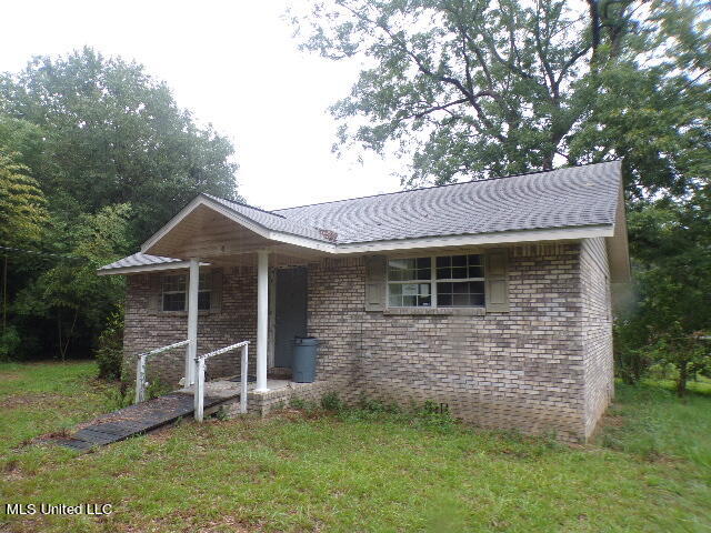 421 Hall Street Wiggins, MS 39577 - Photo 1 of 9 286_0901