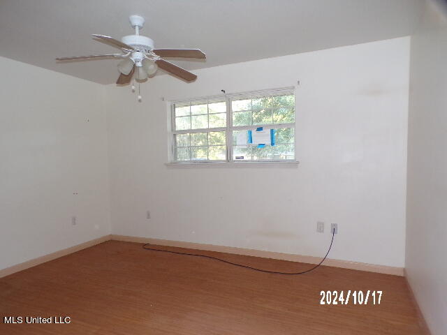 421 Hall Street Wiggins, MS 39577 - Photo 7 of 9 286_1317