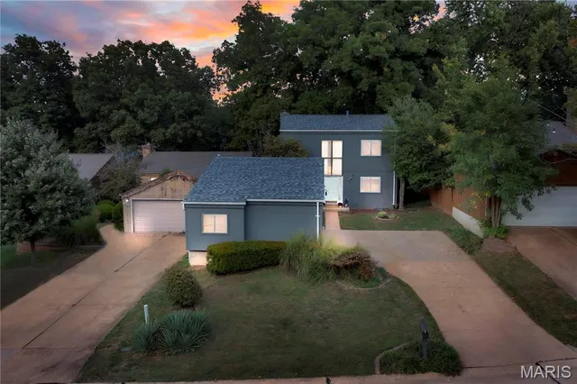 $364,900 | 954 Barcroft Woods Court, Manchester, MO 63021