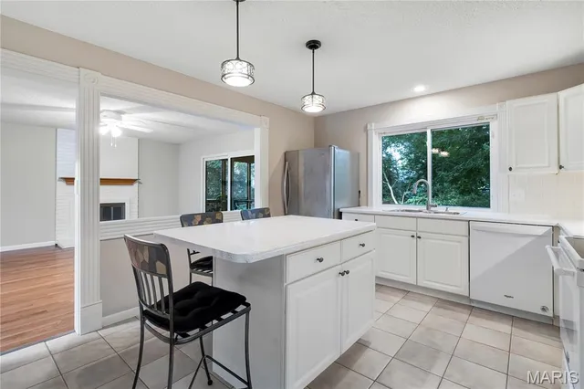 $364,900 | 954 Barcroft Woods Court, Manchester, MO 63021