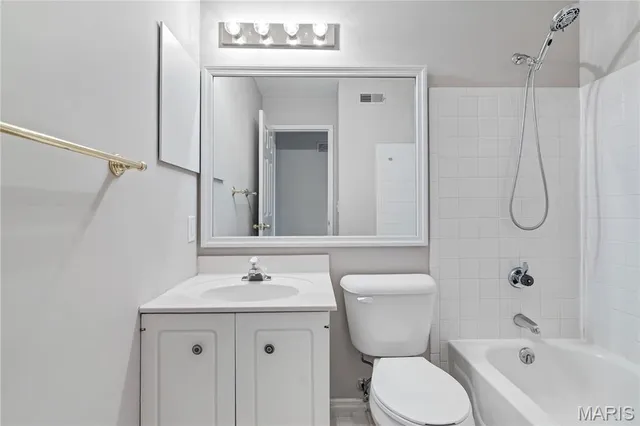 $364,900 | 954 Barcroft Woods Court, Manchester, MO 63021