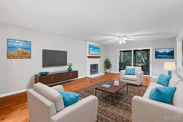 $364,900 | 954 Barcroft Woods Court, Manchester, MO 63021