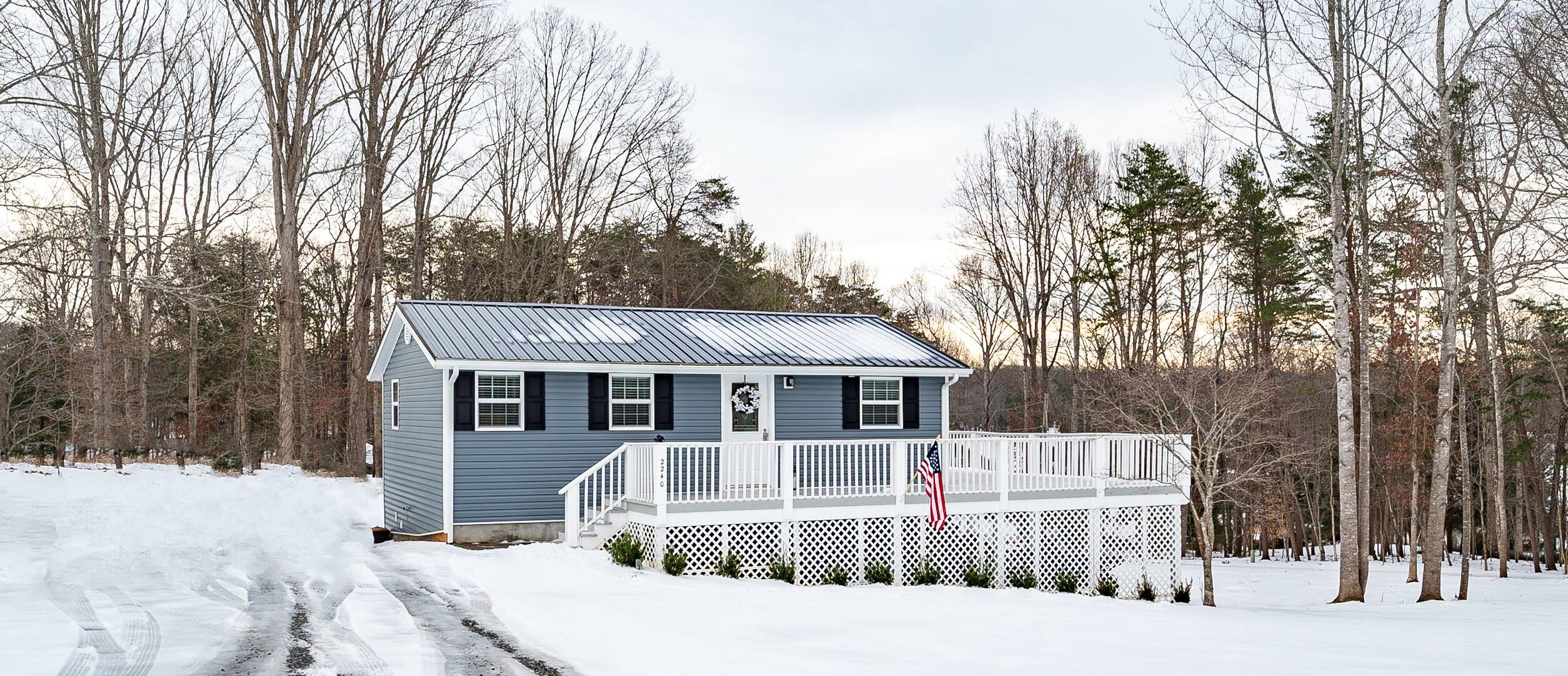 2240 Buccaneer Road Moneta, VA 24121 - Photo 2 of 25 DSC_6072-HDR (2)