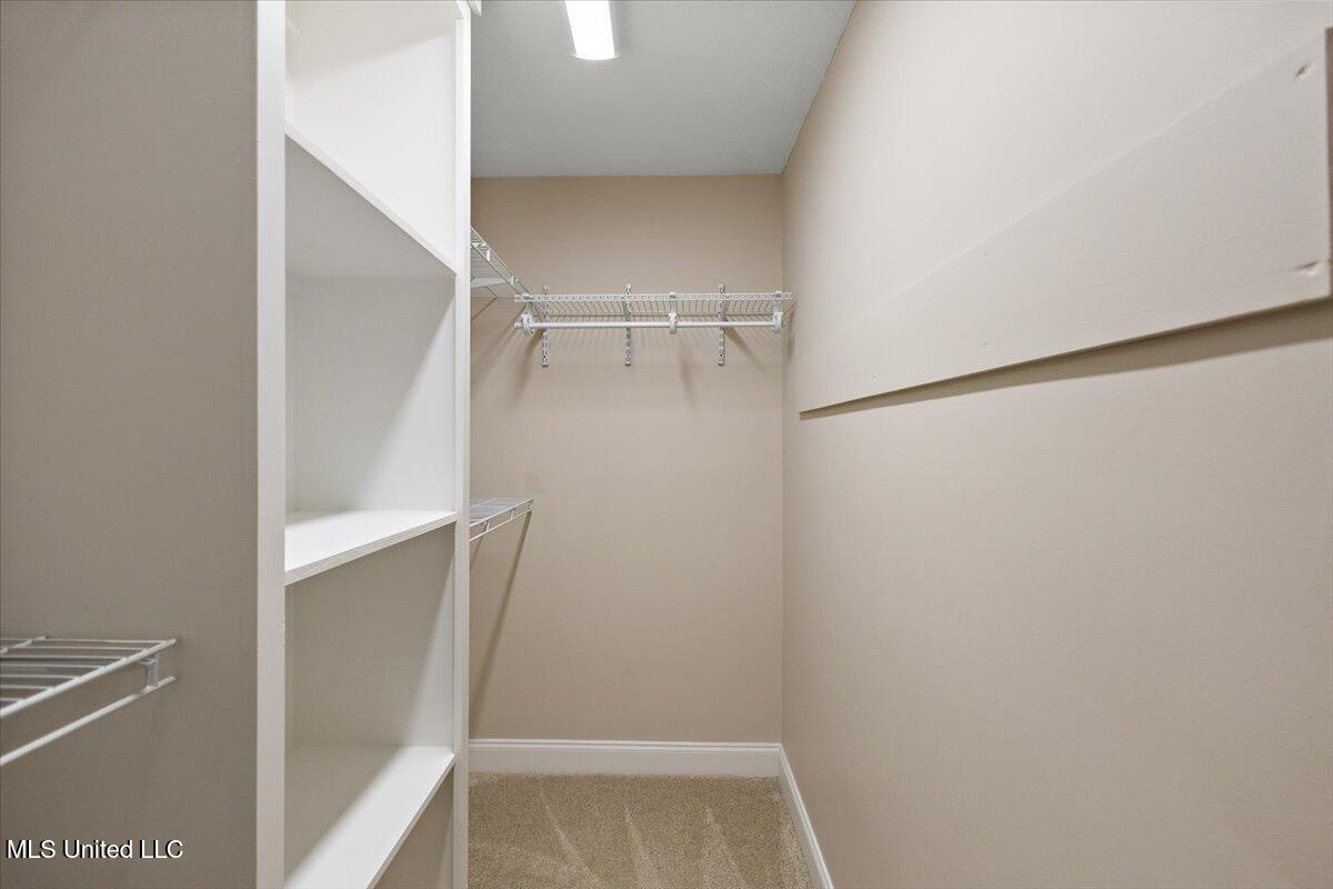 809 Oakwood Drive Clinton, MS 39056 - Photo 18 of 39 18-3HTP6198