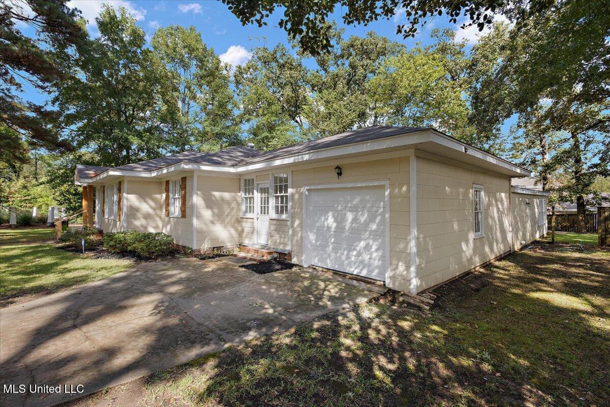 809 Oakwood Drive Clinton, MS 39056 - Photo 3 of 39 03-3HTP6145