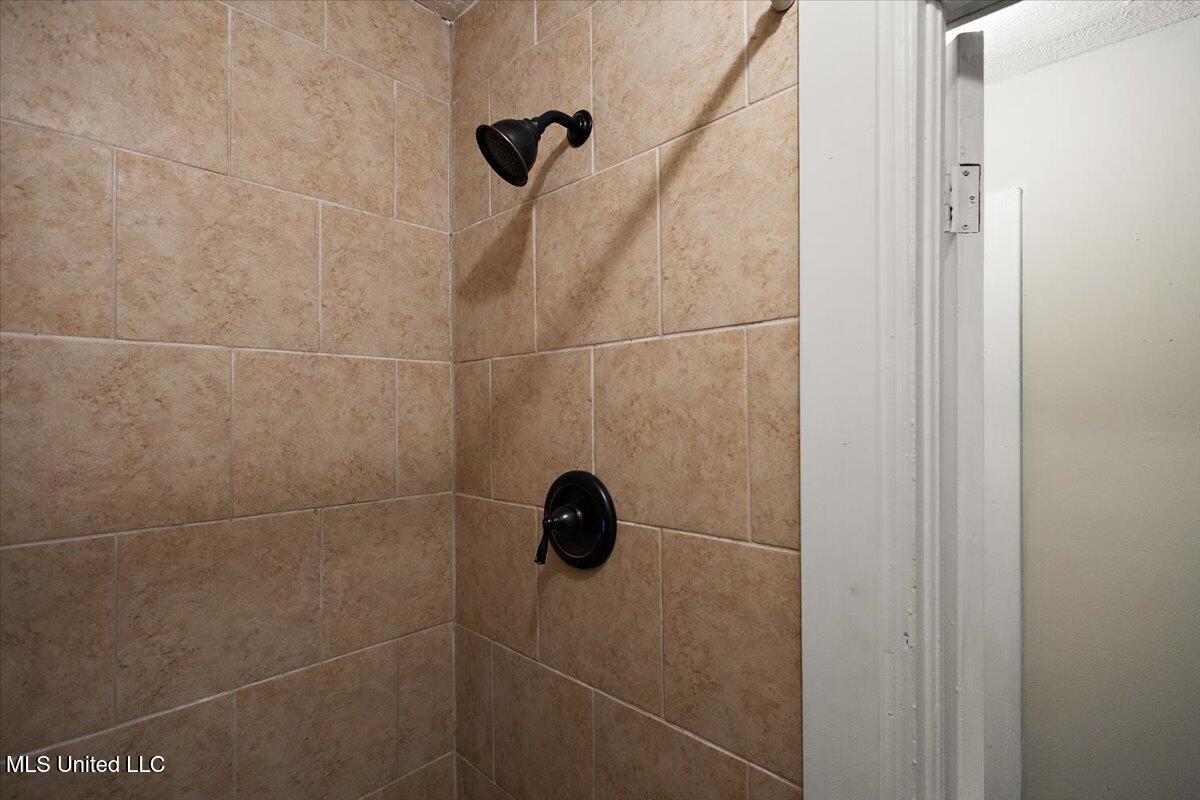 809 Oakwood Drive Clinton, MS 39056 - Photo 33 of 39 33-3HTP6244