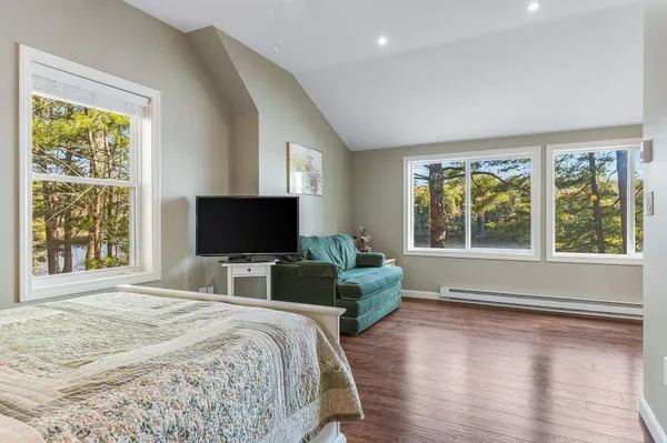 $749,000 | 8 Ridgewood Drive, Lebanon, ME 04027