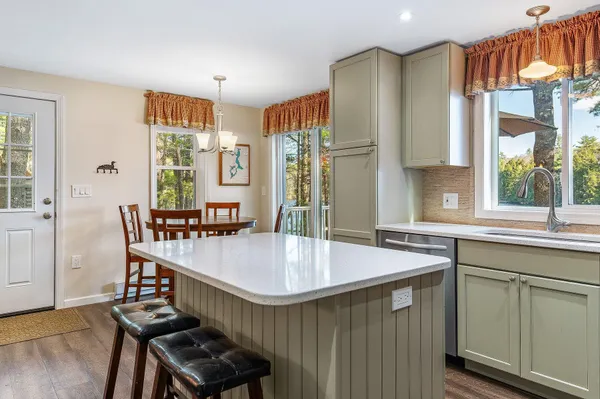 $749,000 | 8 Ridgewood Drive, Lebanon, ME 04027