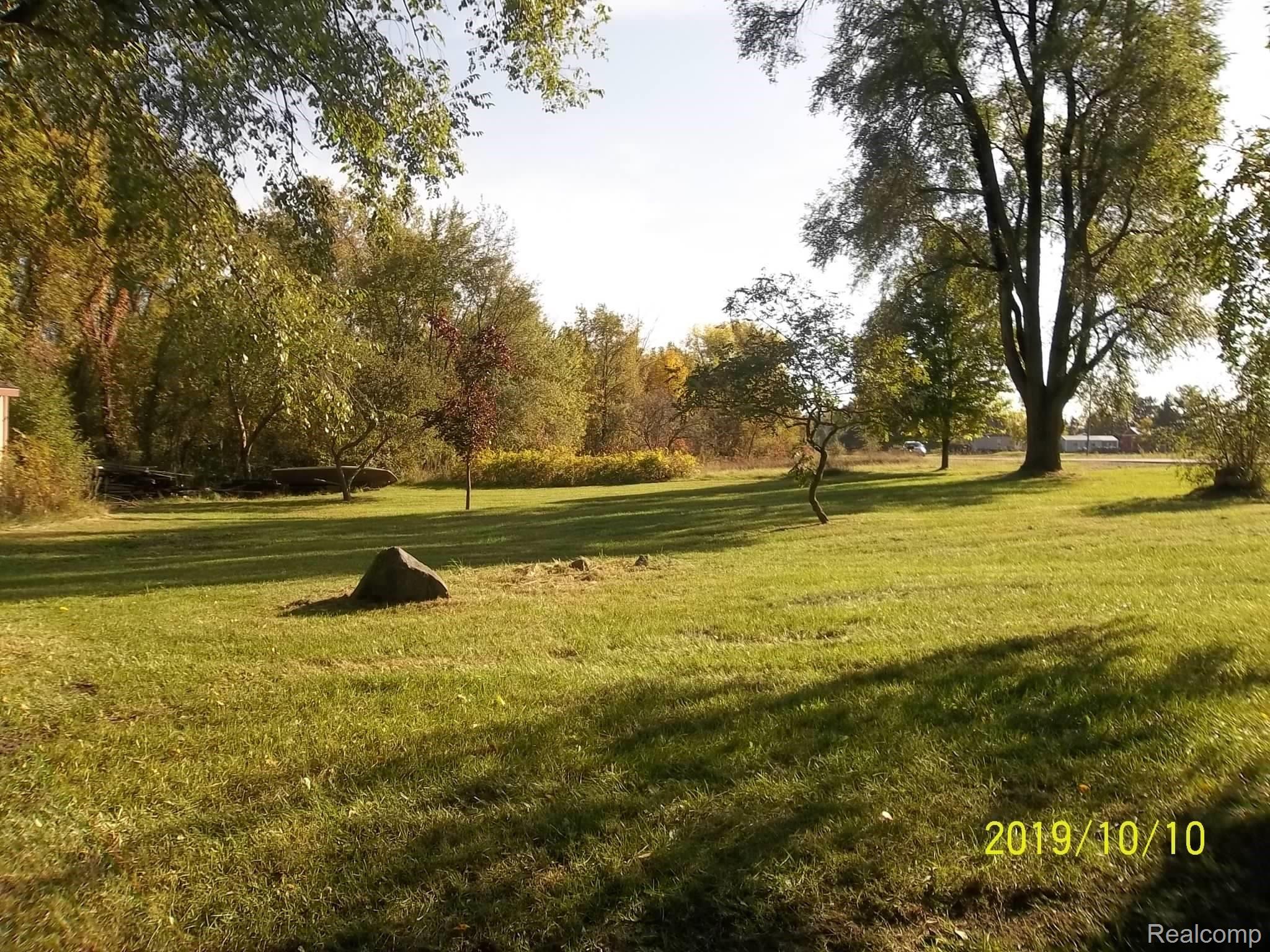 8225 Sheridan Road Millington, MI 48746 - Photo 15 of 15 100_2347.JPG