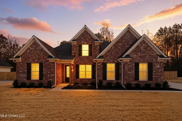 $447,900 | 1418 Crk Hvn Drive, Hernando, MS 38632