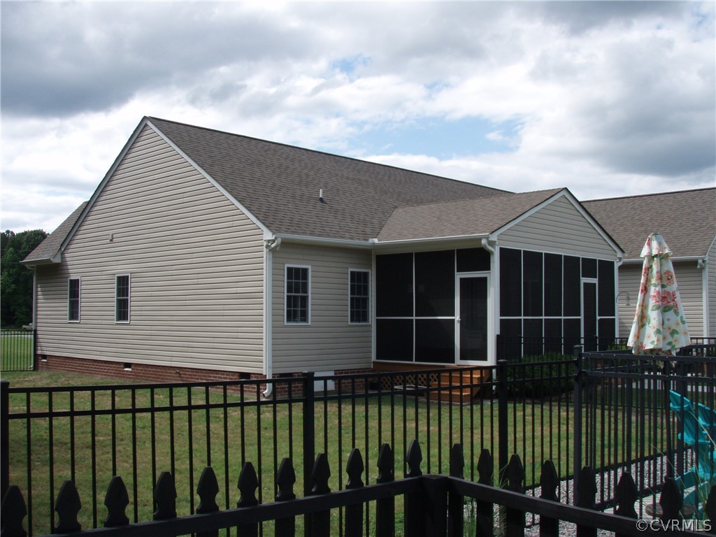 15822 Springfield Drive Disputanta, VA 23842 - Photo 5 of 43 Side View