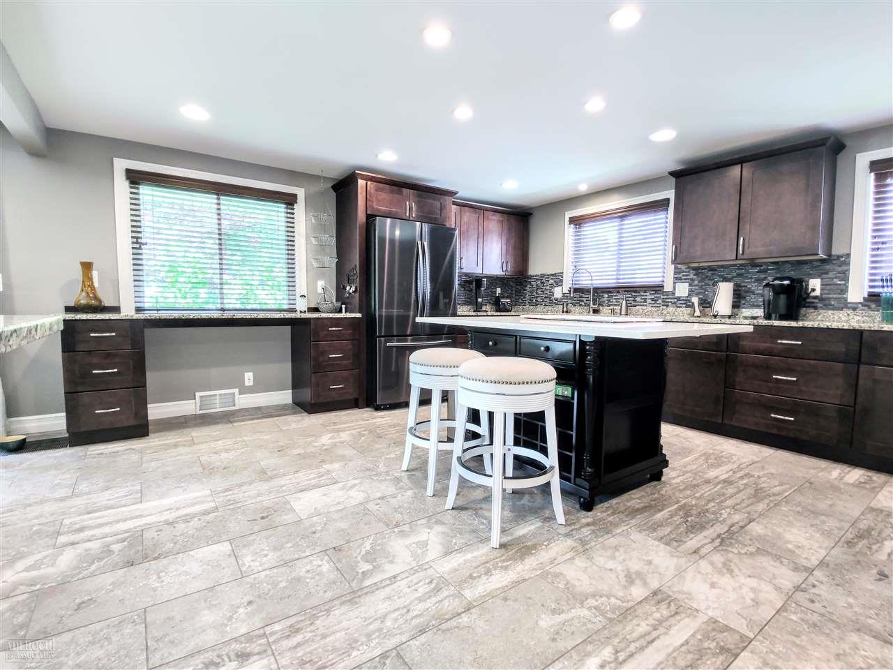 469 Cook Grosse Pointe, MI 48236 - Photo 7 of 35