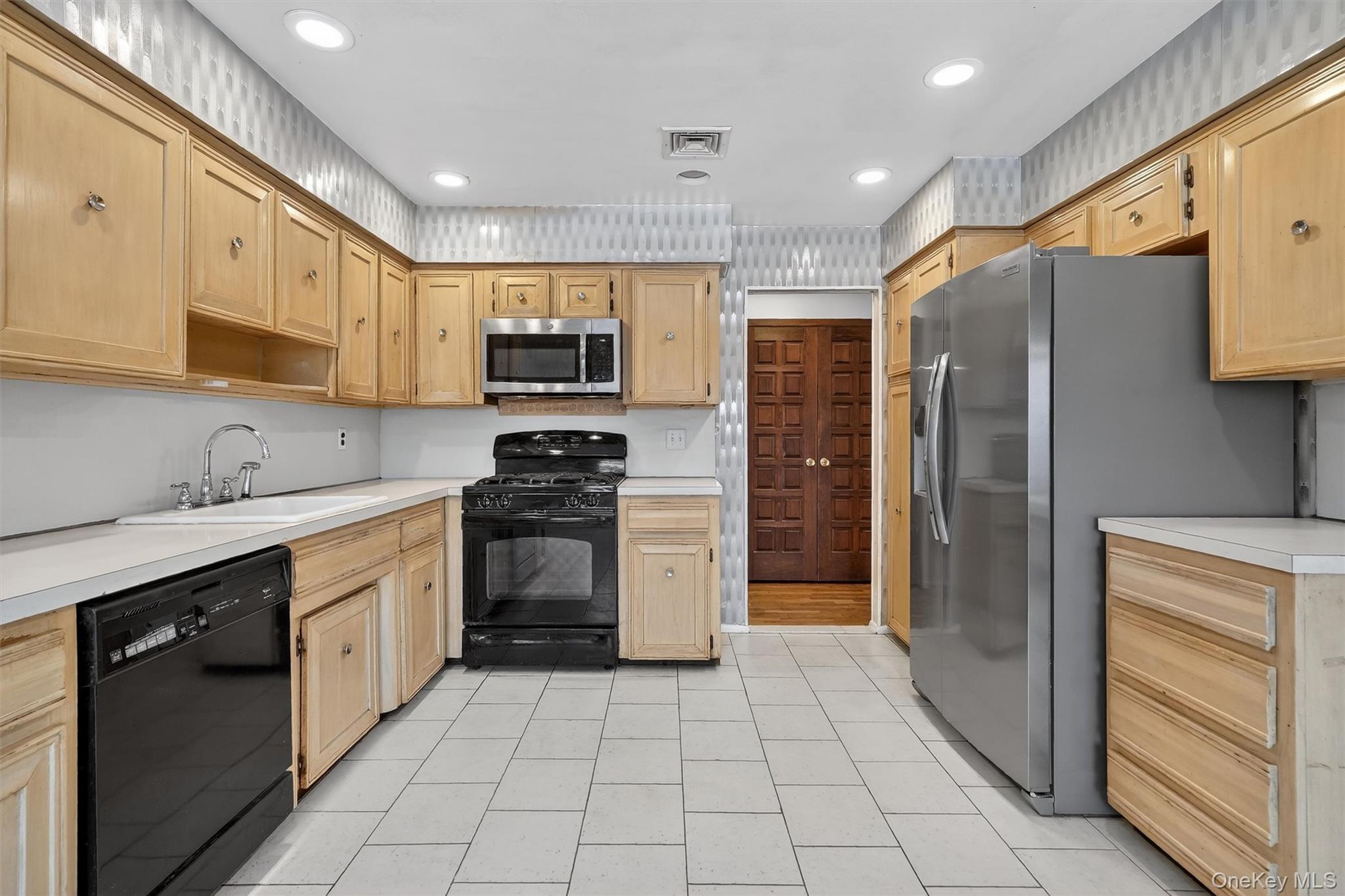 220 Ridge Road New City, NY 10956 - Photo 15 of 35