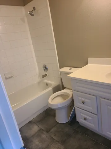 $1,950 | 1411 Heathcote Lane, Houston, TX 77073