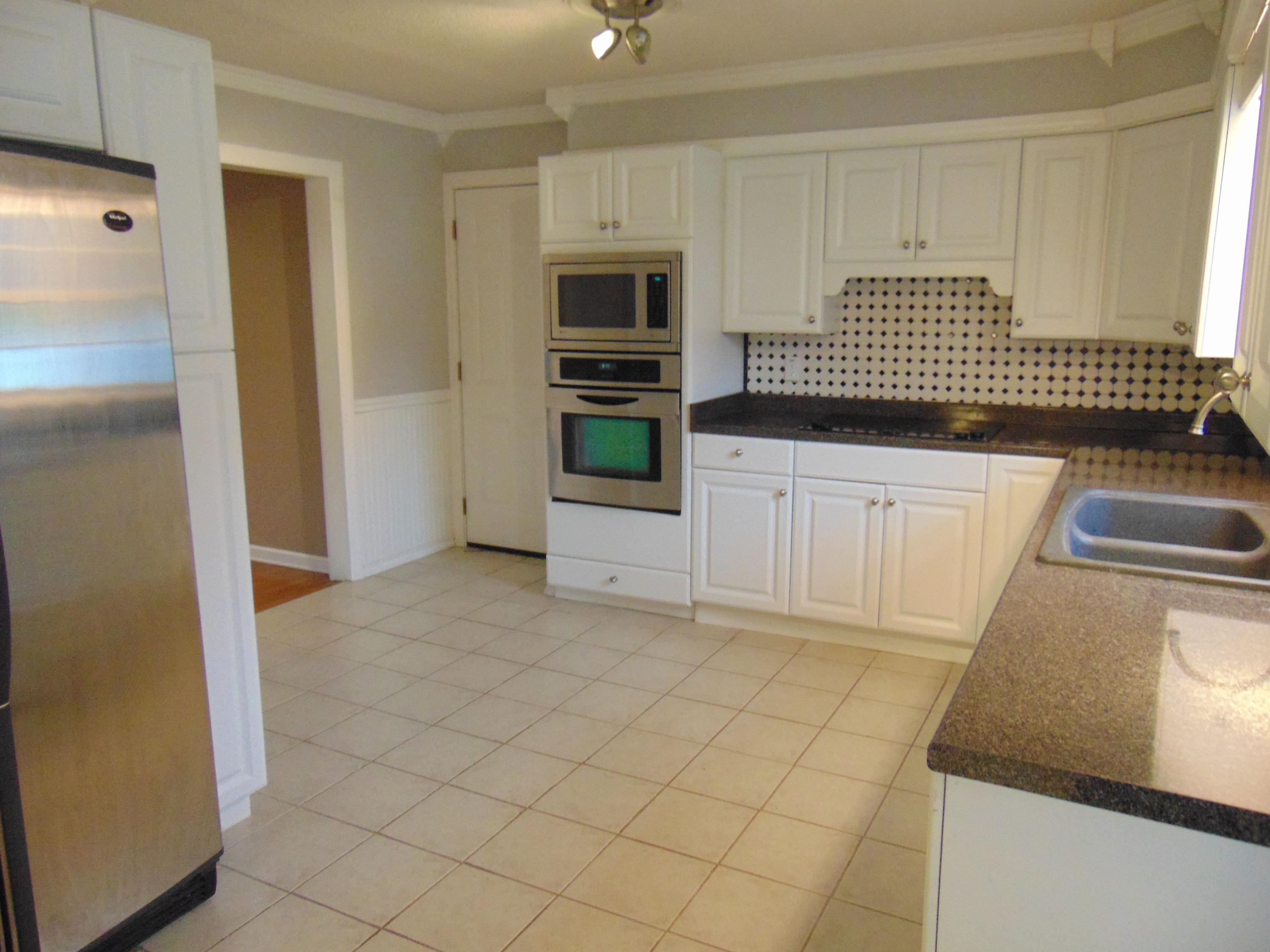 314 Cross Street Clinton, TN 37716 - Photo 12 of 34 DSC00113.JPG