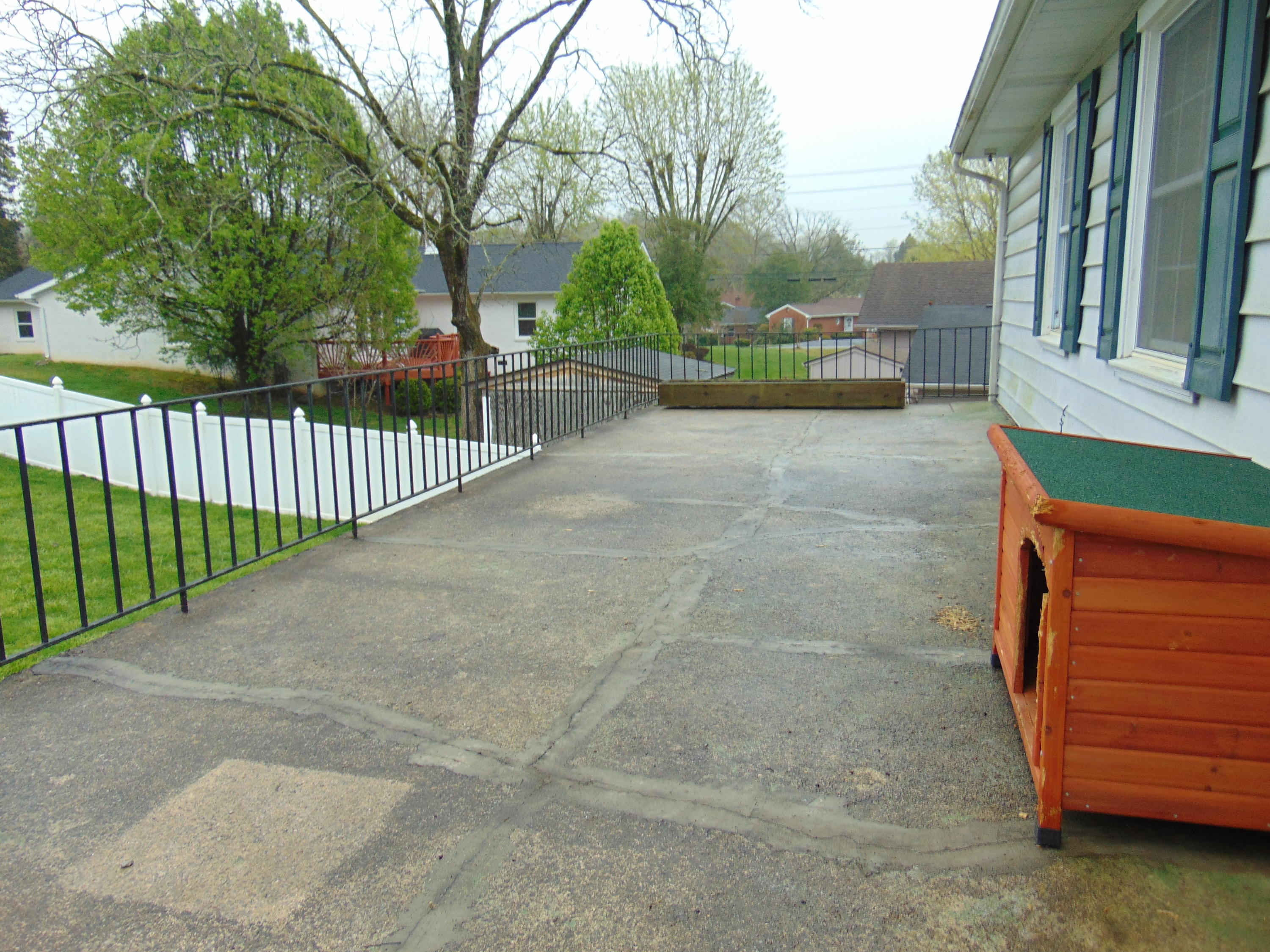 314 Cross Street Clinton, TN 37716 - Photo 33 of 34 DSC00123.JPG