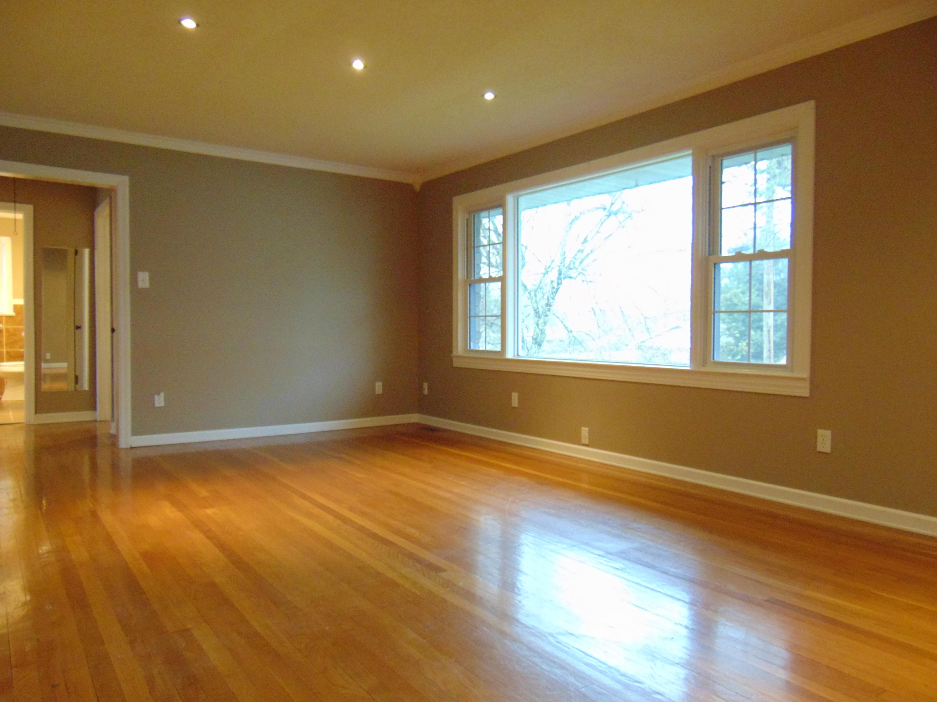 314 Cross Street Clinton, TN 37716 - Photo 6 of 34 DSC00107.JPG