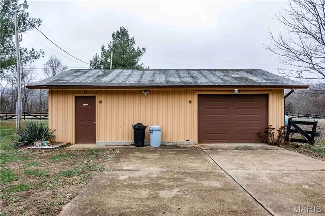 $1 | 26442 Highway 49, Lesterville, MO 63654