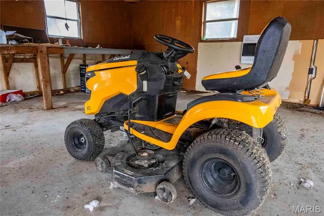 $1 | 26442 Highway 49, Lesterville, MO 63654