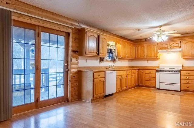 $1 | 26442 Highway 49, Lesterville, MO 63654