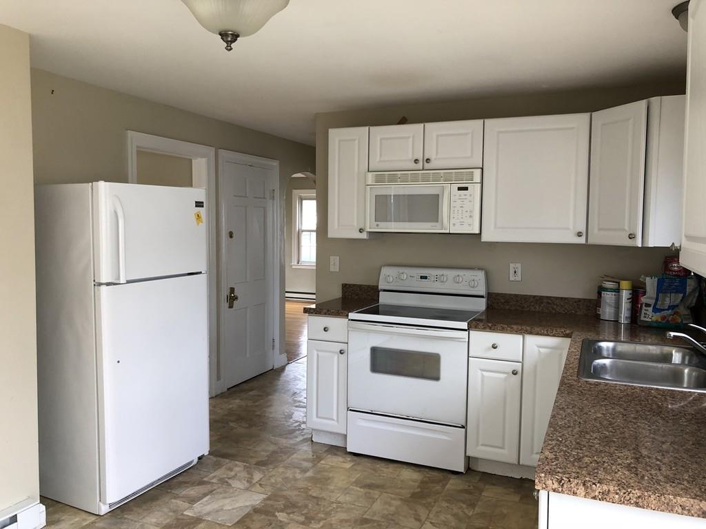 6 Benjamin Road Worcester, MA 01602 - Photo 3 of 17 Gallery Image 3