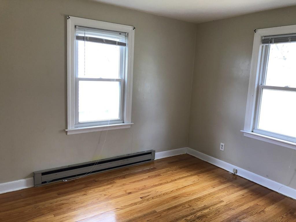6 Benjamin Road Worcester, MA 01602 - Photo 9 of 17 Gallery Image 9