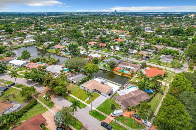 $749,999 | 5880 Southwest 13th Street, Plantation, FL 33317