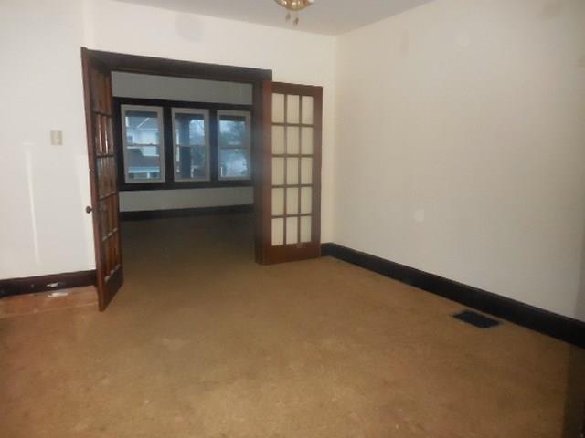 327 North Shaffer Street Springfield, OH 45504 - Photo 5 of 11
