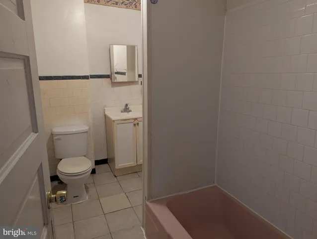 a bathroom with a toilet