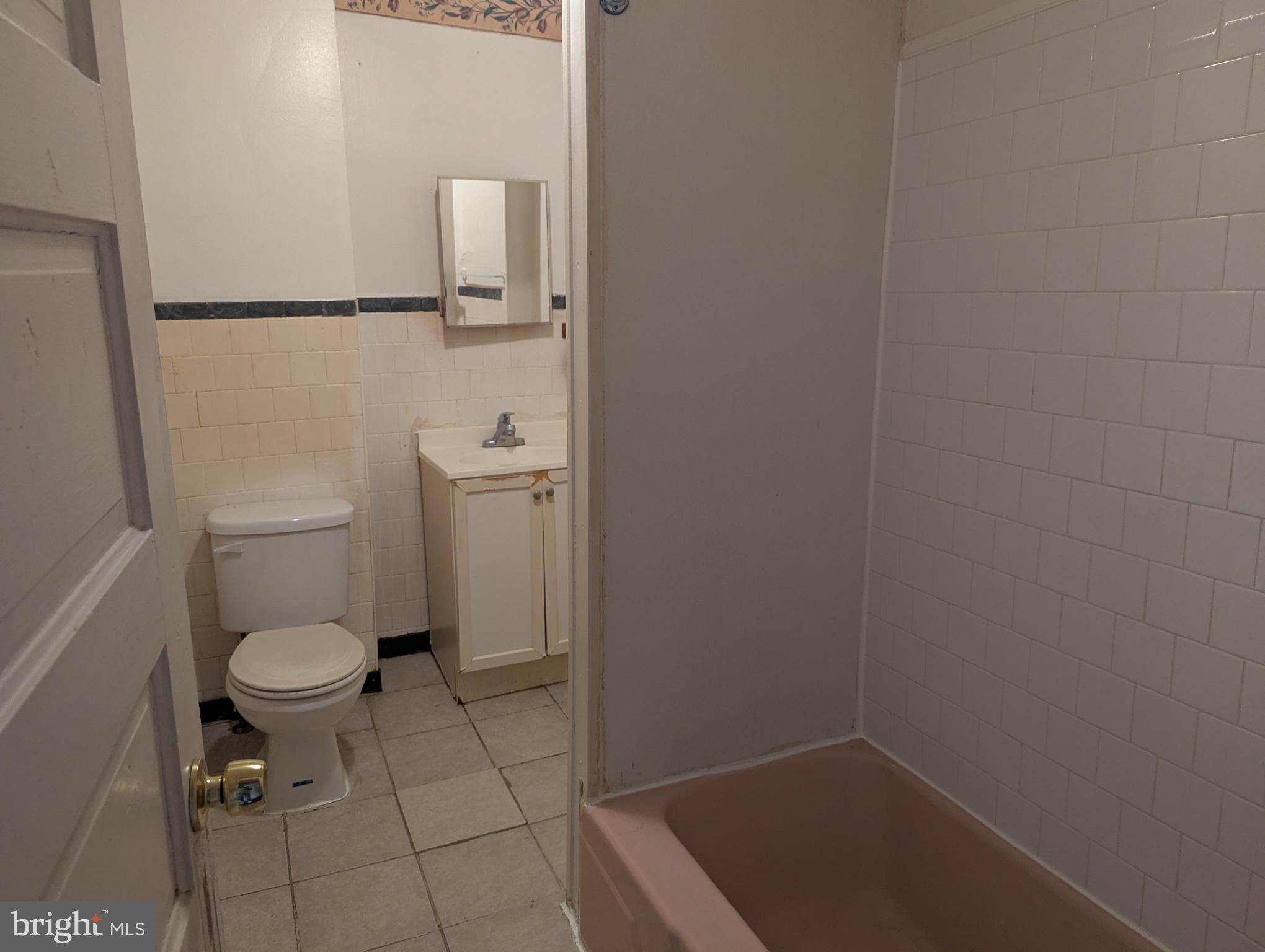 3442 Belair Road Baltimore, MD 21213 - Photo 10 of 27 a bathroom with a toilet
