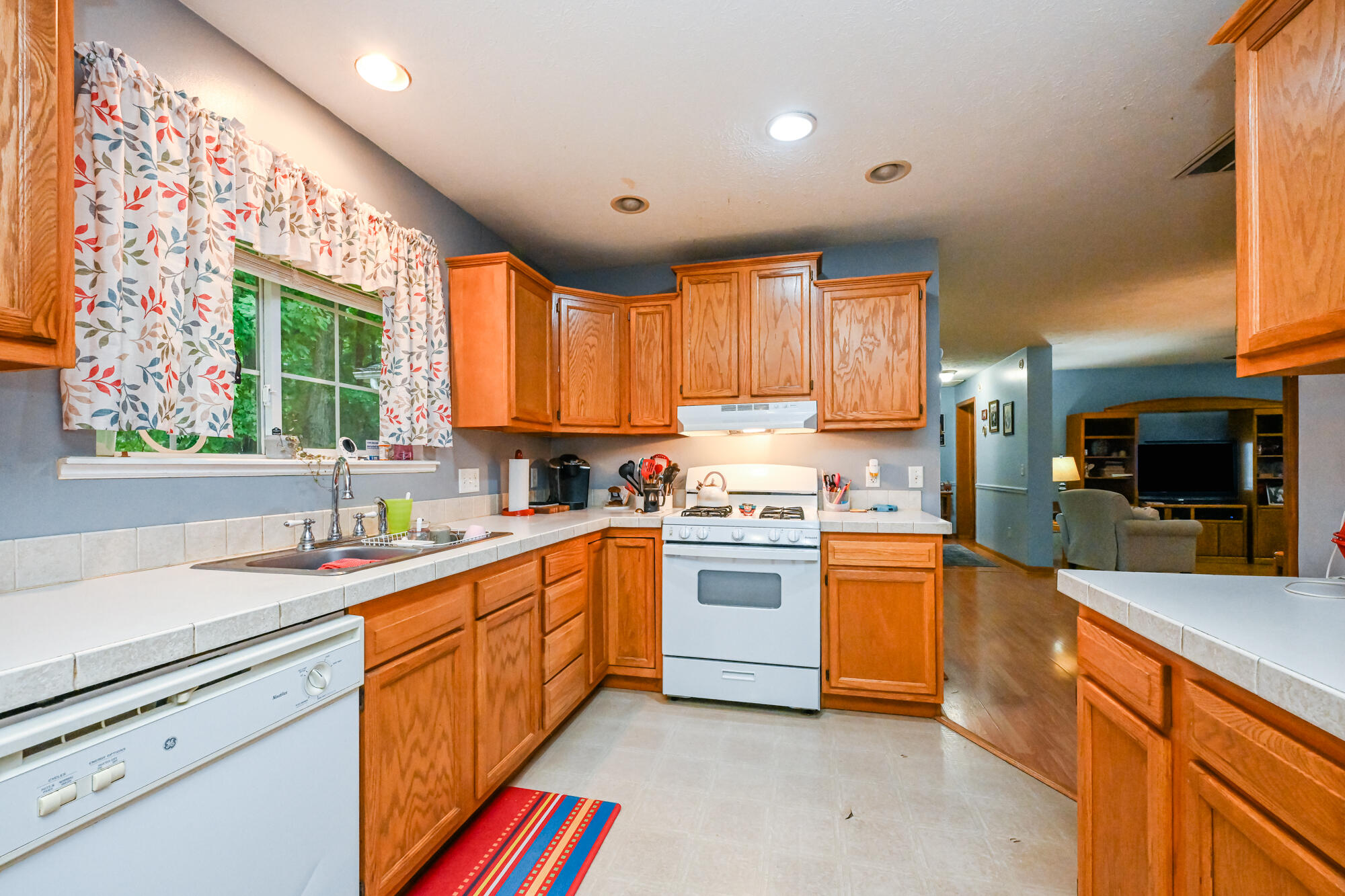 2952 West Bundy Road Coloma, MI 49038 - Photo 8 of 30 Kitchen 2