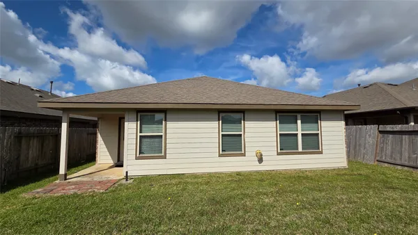 $1,995 | 8023 Ecru Lane, Rosharon, TX 77583
