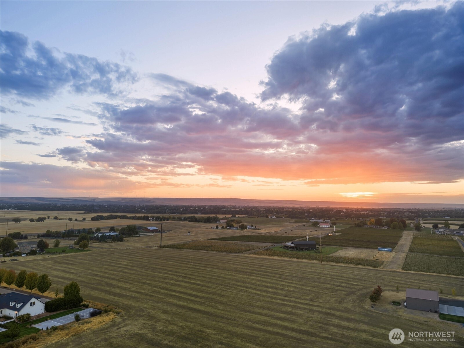 0 Fountain Hills Road Walla Walla, WA 99362 - Photo 3 of 17 a view of an ocean and beach