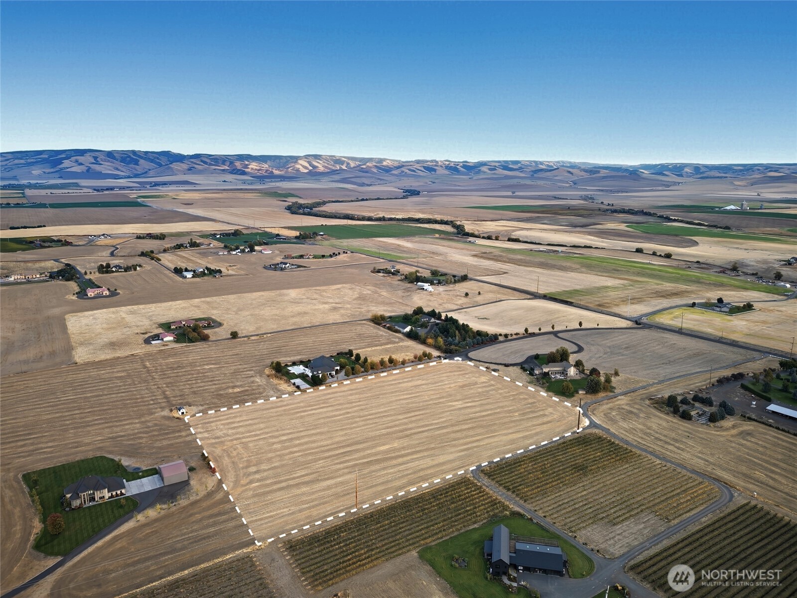 0 Fountain Hills Road Walla Walla, WA 99362 - Photo 10 of 17 a view of a terrace with wooden floor