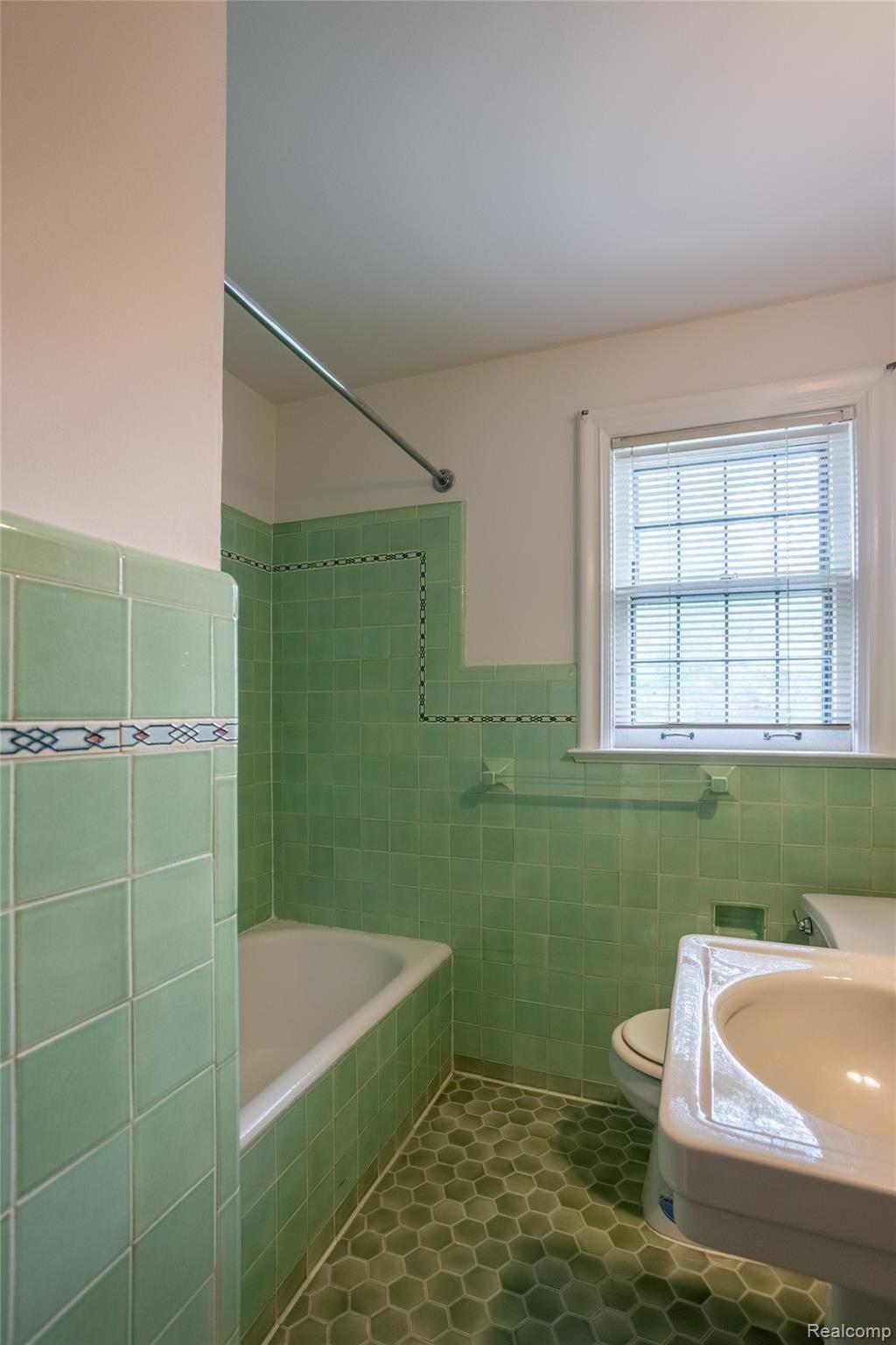 19645 Shrewsbury Road Detroit, MI 48221 - Photo 44 of 58 Shrewsbury Road _19645 -Upper-Bedroom 5-27.jpg