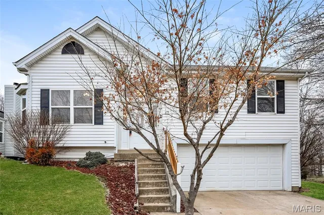 $2,170 | 2 Aspen Pointe Drive, O'Fallon, MO 63376