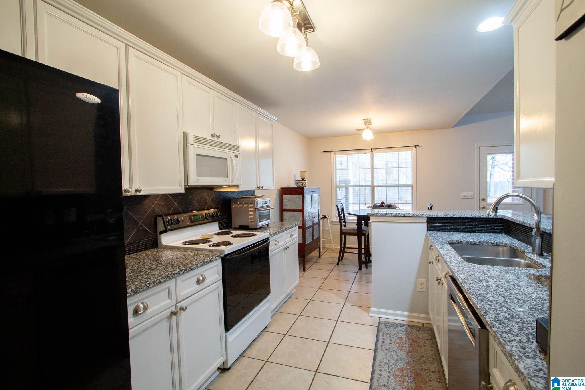 170 Hickory Point Drive Helena, AL 35080 - Photo 14 of 42