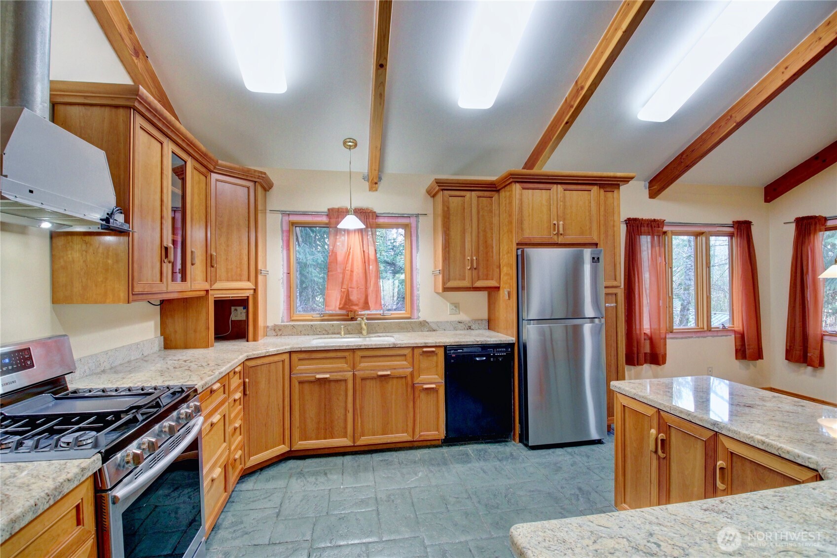 46824 Everett Lake Road Concrete, WA 98237 - Photo 5 of 36