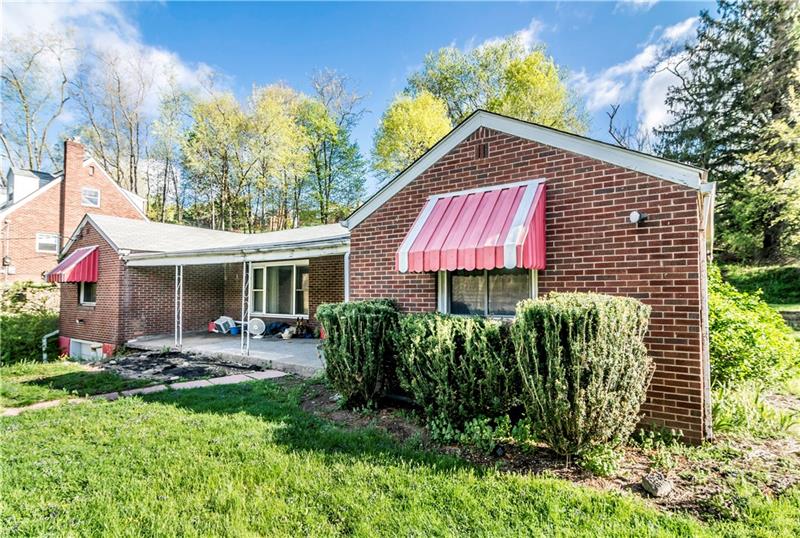 967 Broughton Road Pittsburgh, PA 15236 - Photo 2 of 25 Gallery Image 2