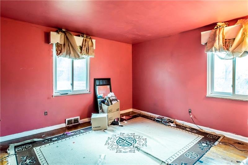 967 Broughton Road Pittsburgh, PA 15236 - Photo 14 of 25 Gallery Image 14