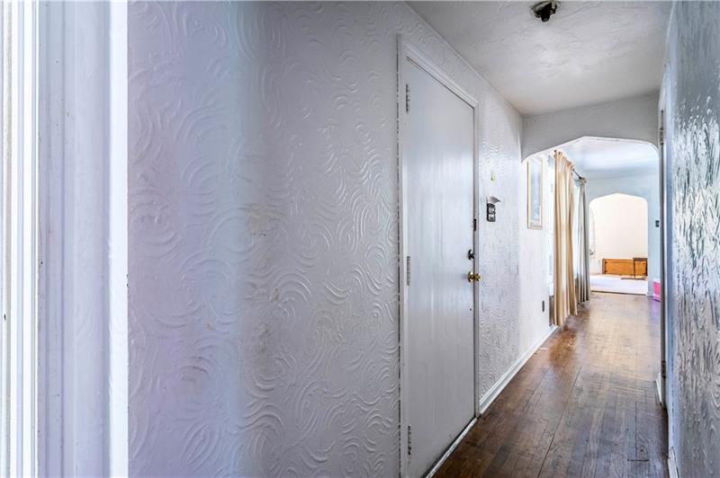 967 Broughton Road Pittsburgh, PA 15236 - Photo 17 of 25 Gallery Image 17