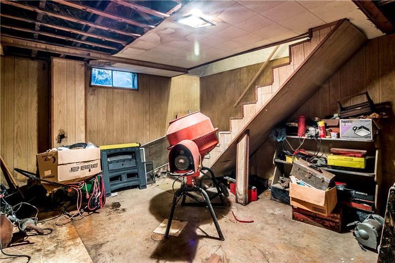 967 Broughton Road Pittsburgh, PA 15236 - Photo 19 of 25 Gallery Image 19