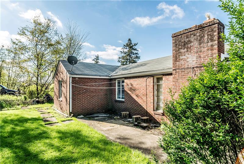 967 Broughton Road Pittsburgh, PA 15236 - Photo 22 of 25 Gallery Image 22
