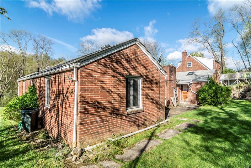 967 Broughton Road Pittsburgh, PA 15236 - Photo 23 of 25 Gallery Image 23